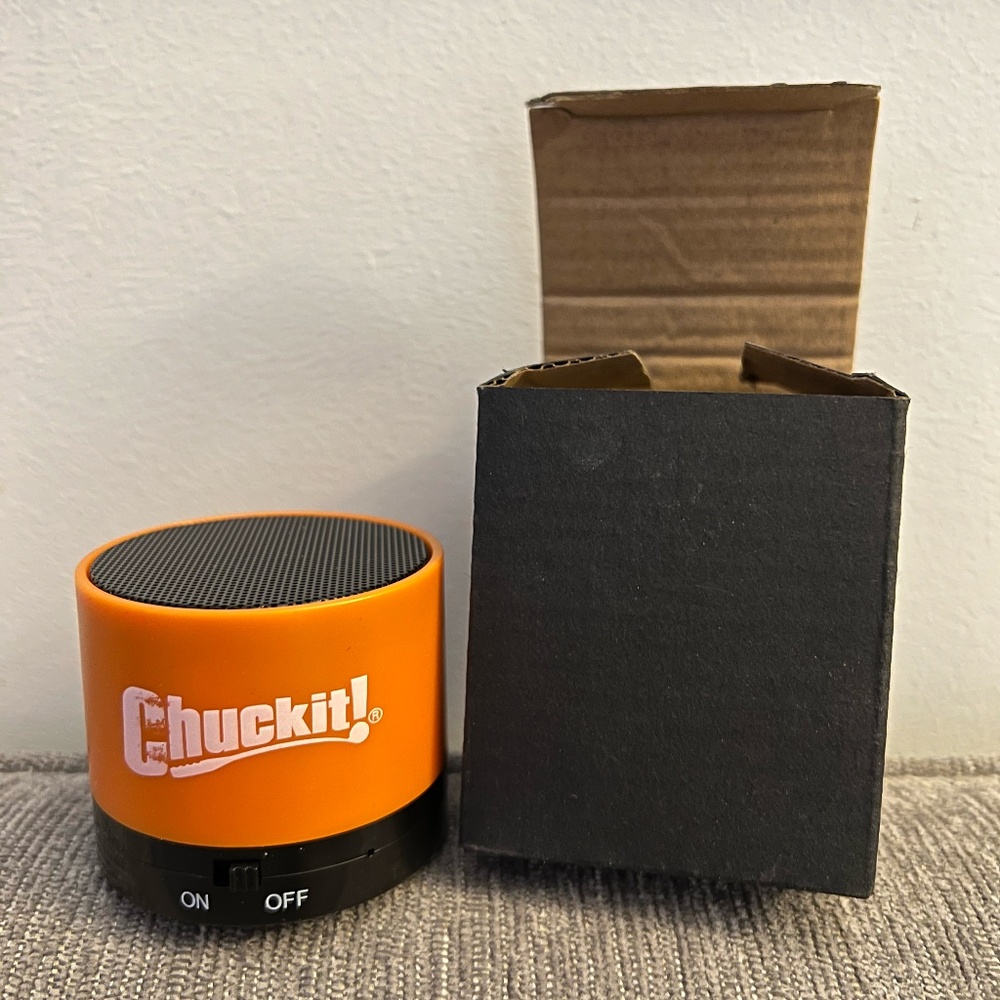 Chuckit! Cylinder Bluetooth Speaker